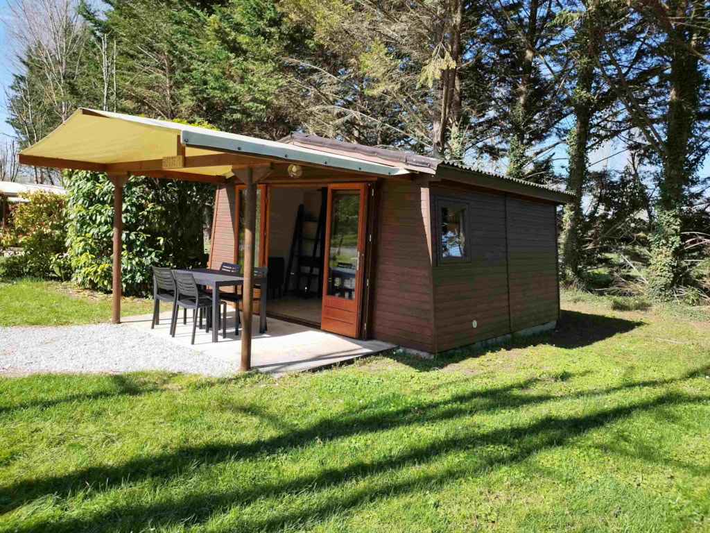 Hut (without toilet blocks) 2/5 Ppl.