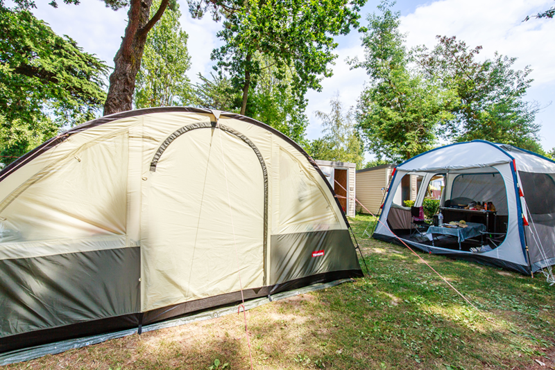 Comfort pitch - 120m² 1 vehicle + electricity + equipment