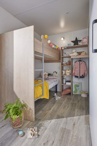Stacaravan 2 kamers Confort PMR (Personen met beperkte mobiliteit) met terras 4 / 5 personen