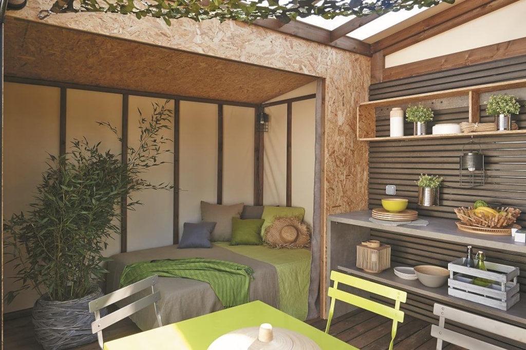 Tent 4p - Maori tent 17m² - 1 bedrooms - Half-covered terrace / without toilet blocks (0-1 years old)