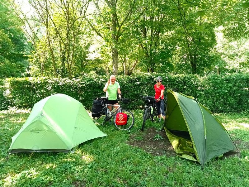 Staanplaats 6p - Pitch + 1 car + tent