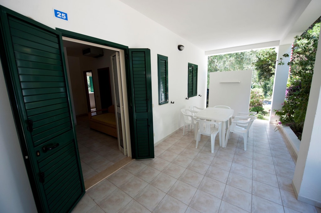 Bungalow 'Giada' tree-roomed