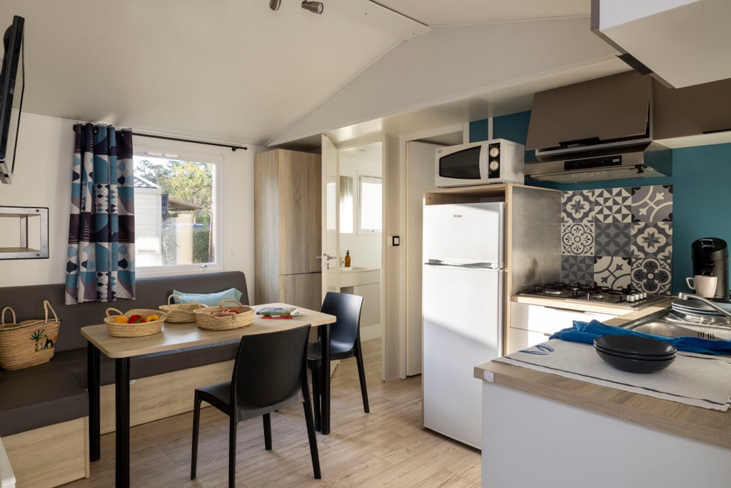 Stacaravan 4p - Confort 27m² - 2 bedrooms + sheltered terrace + TV 4 Ppl.