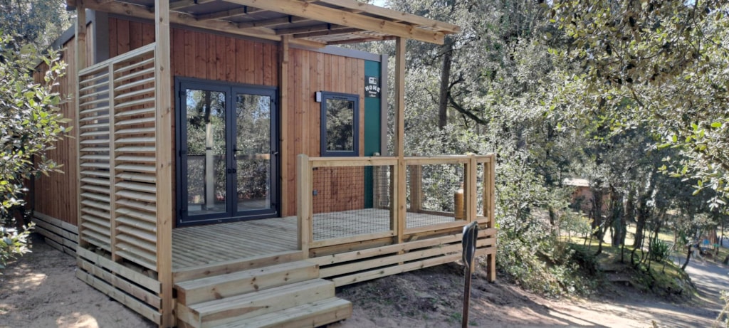 NEW//Homeflower Premium 18m² - 1 bedroom + Semi-covered terrace + Dishwasher + TV + Sheets + A/C -
