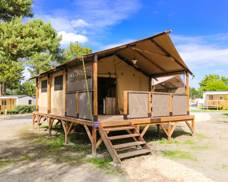 Tent Lodge Confort 34m² (2 bedrooms) - with private facilities 5 Ppl.