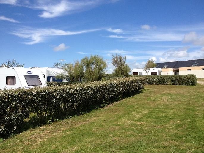 Pitch 6p - Comfort Package (1 tent, caravan or motorhome / 1 car / electricity 6A)