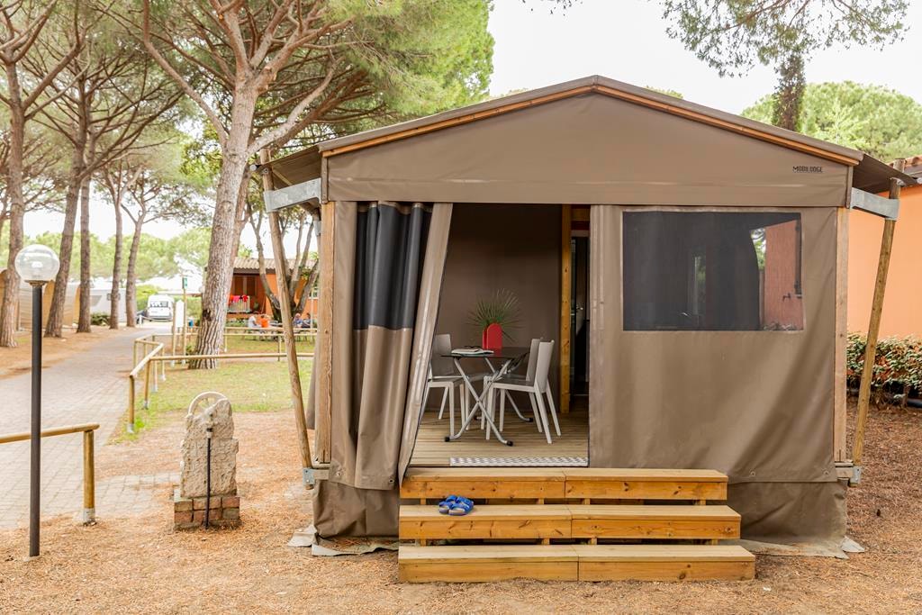 Family Tent 2/4 Ppl.