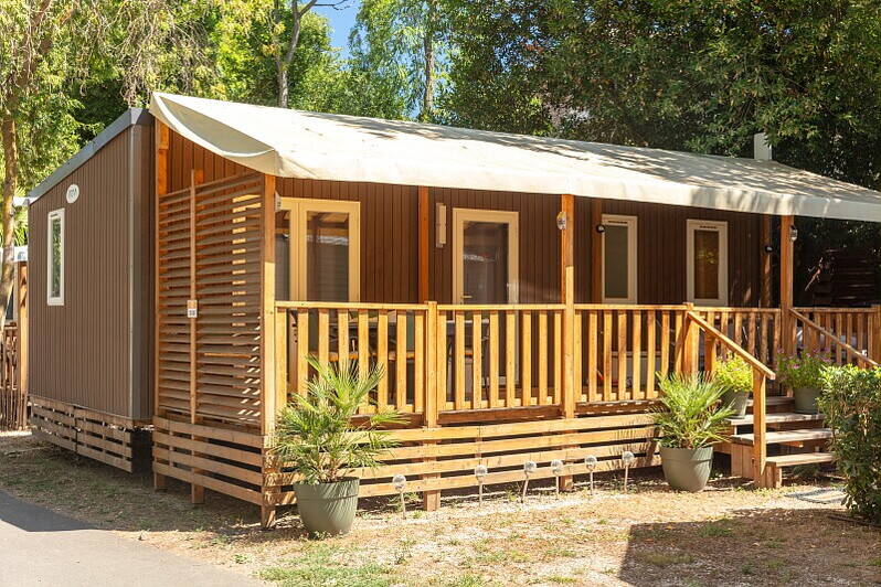 Stacaravan Comfort - 3 slaapkamers - overdekt terras - airconditioning