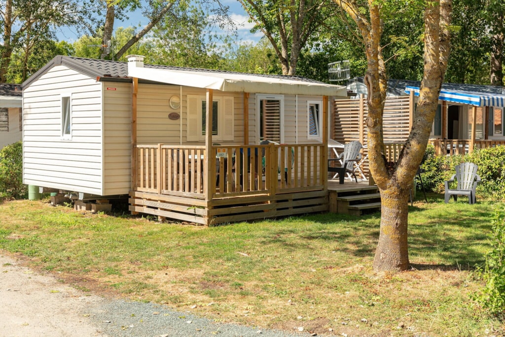 Stacaravan Comfort - 2 slaapkamers - overdekt terras - airconditioning