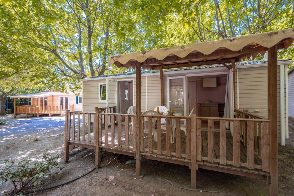 Stacaravan Comfort - 24 m²- 2 slaapkamers - Verhoogd terras