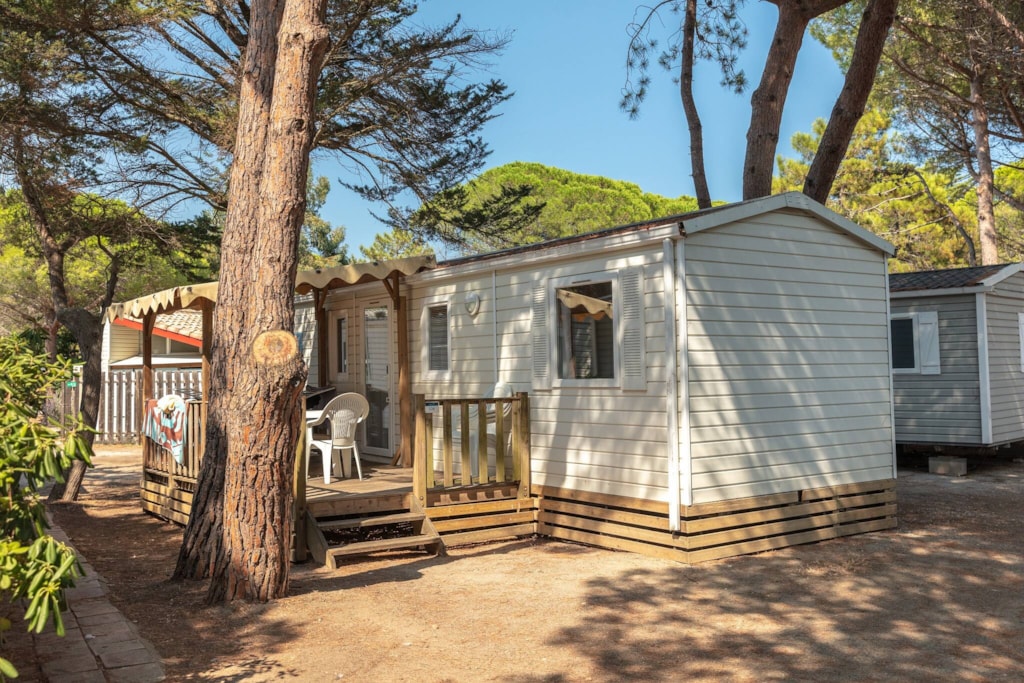 Stacaravan Comfort - 32 m²- 3 slaapkamers - Verhoogd terras