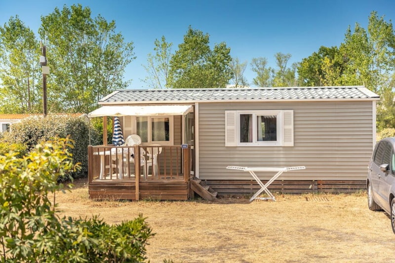 Comfort stacaravan - 2 slaapkamers - terras - airconditioning