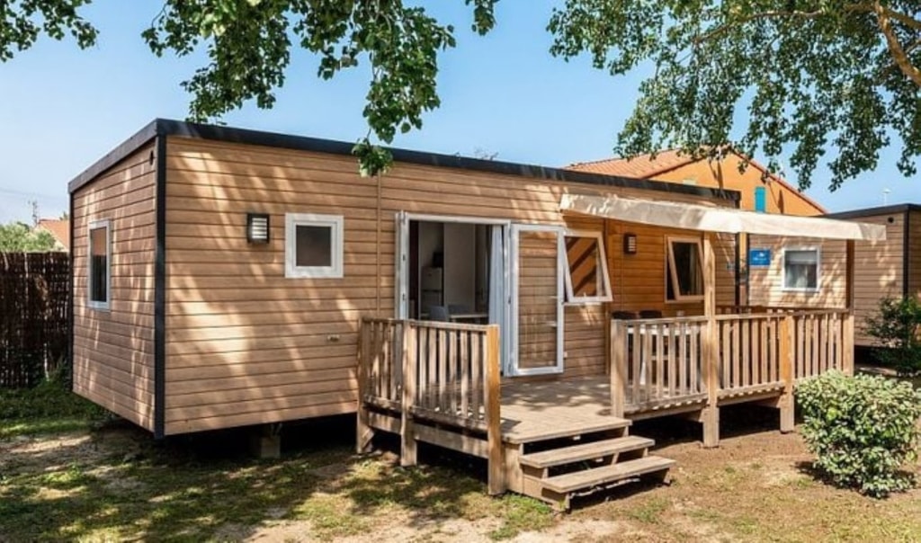 Stacaravan Premium Exclusive | 35m² | airconditioning + WIFI + TV | 3 slaapkamers | Lounge terras