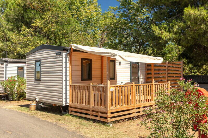 Stacaravan Comfort - 3 slaapkamers - overdekt terras - Airconditioning