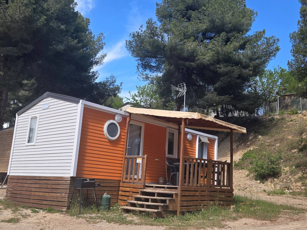 Stacaravan Comfort - 3 slaapkamers - overdekt terras - airconditioning - TV 6 personen