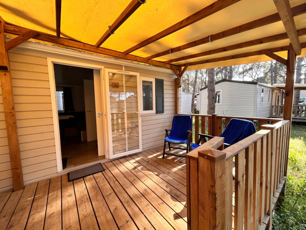 Stacaravan Comfort - 30 m²- 2 slaapkamers - Verhoogd terras