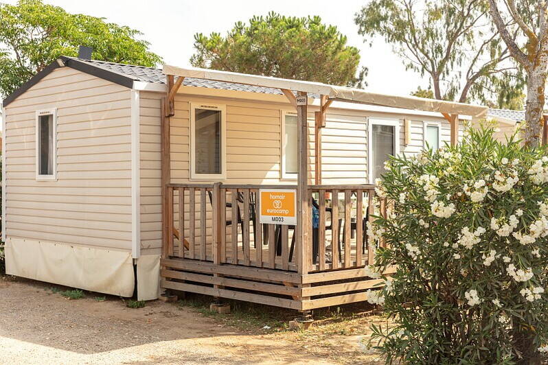 Stacaravan Comfort - 32 m² - 3 slaapkamers - Airconditioning - Verhoogd terras