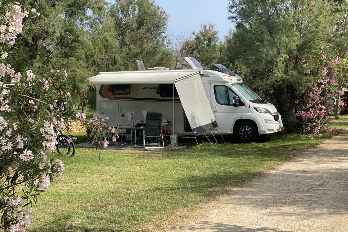 Comfort XL-staanplaats (water en afvoer) + elektriciteit 6 A